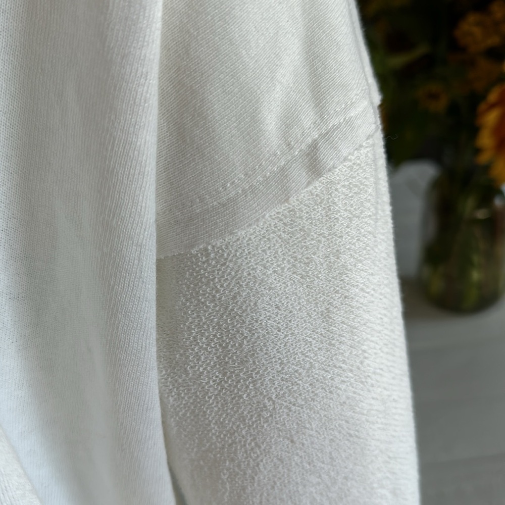 La Miel white long sleeve to texture sweater Lg seam down back Uneckline NWT - Picture 13 of 15